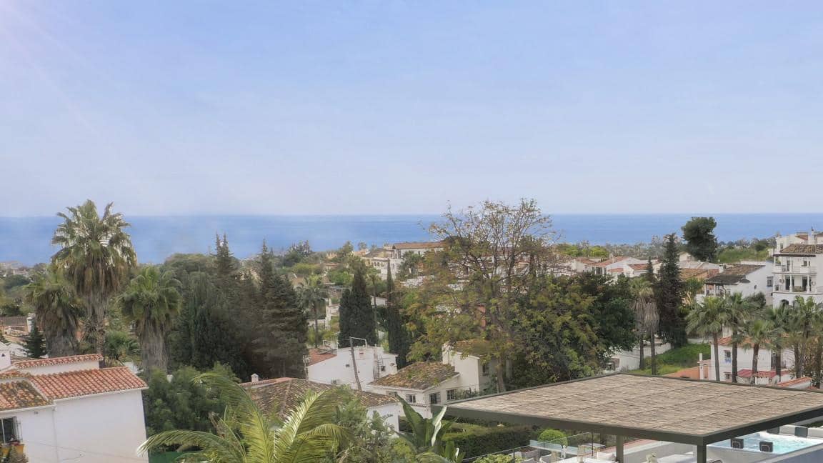 Chalet de 4 habitaciones en Nueva Andalucia en venta con piscina garaje - 1.595.000 € (Ref: 9448150)