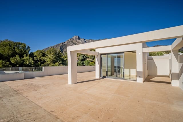 4 bedroom Apartment for sale in Marbella with pool garage - € 2,950,000 (Ref: 9448162)