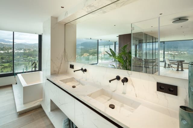 3 bedroom Apartment for sale in Marbella with pool garage - € 1,995,000 (Ref: 9448163)