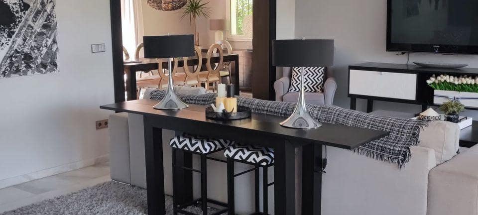 Chalet de 4 habitaciones en Nueva Andalucia en venta con piscina garaje - 1.600.000 € (Ref: 9448176)