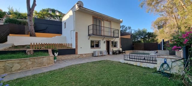 2 sovrum Villa till salu i Marbella med pool - 440 000 € (Ref: 9448187)