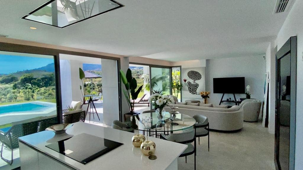 4 sypialnia Willa na sprzedaż w Marbella z basenem garażem - 3 150 000 € (Ref: 9448192)