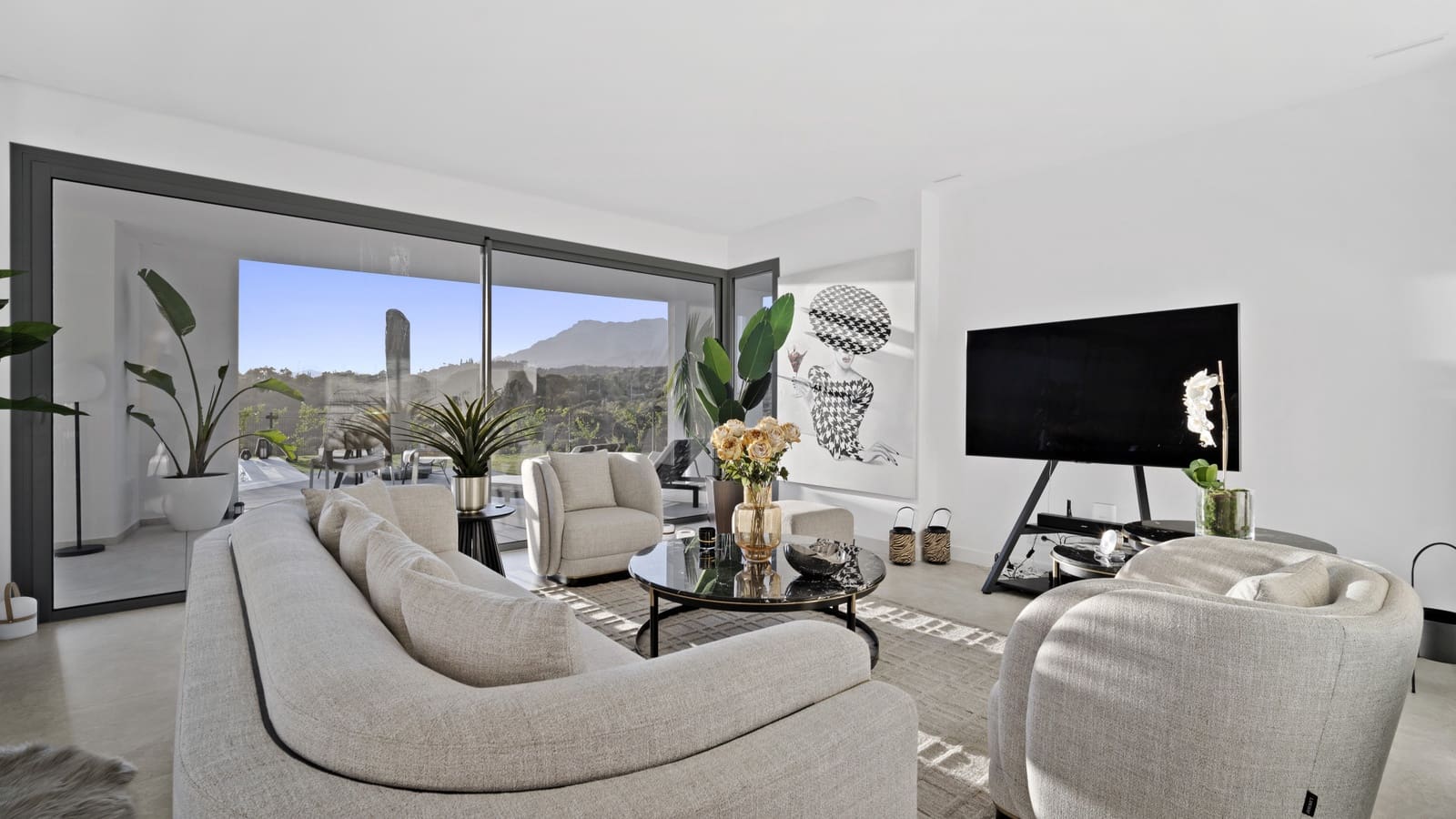 4 sypialnia Willa na sprzedaż w Marbella z basenem garażem - 3 150 000 € (Ref: 9448192)