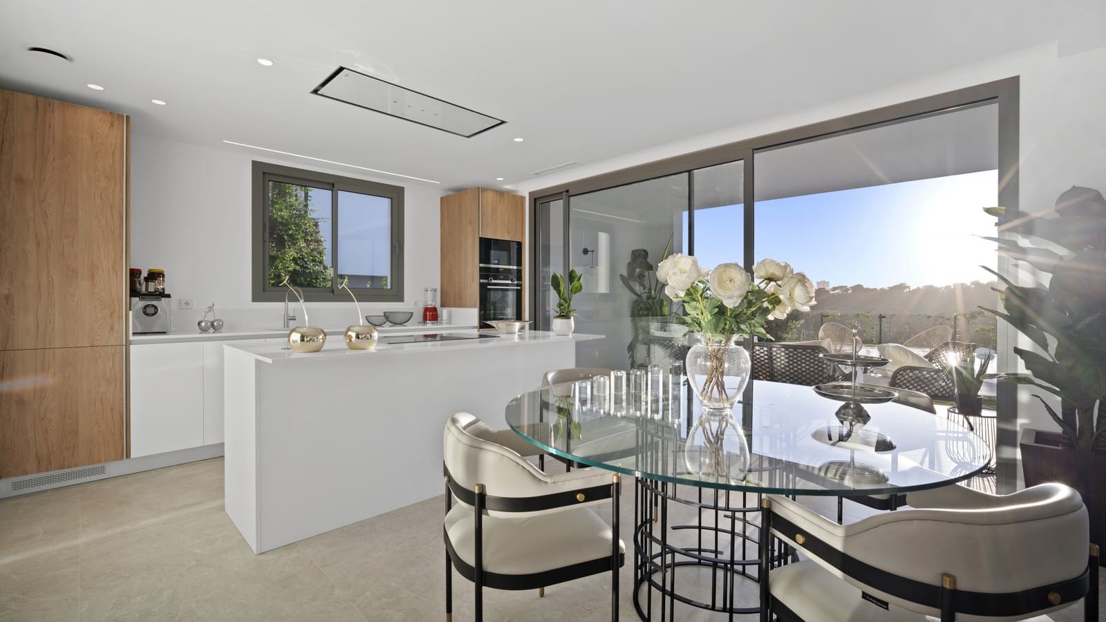 4 sypialnia Willa na sprzedaż w Marbella z basenem garażem - 3 150 000 € (Ref: 9448192)