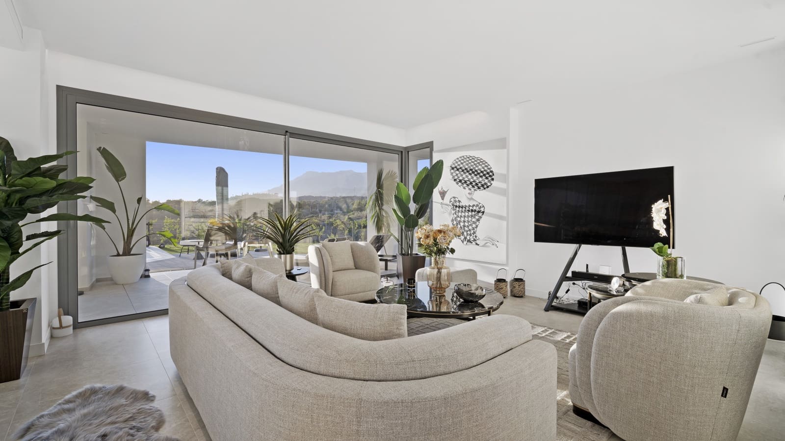 4 sypialnia Willa na sprzedaż w Marbella z basenem garażem - 3 150 000 € (Ref: 9448192)