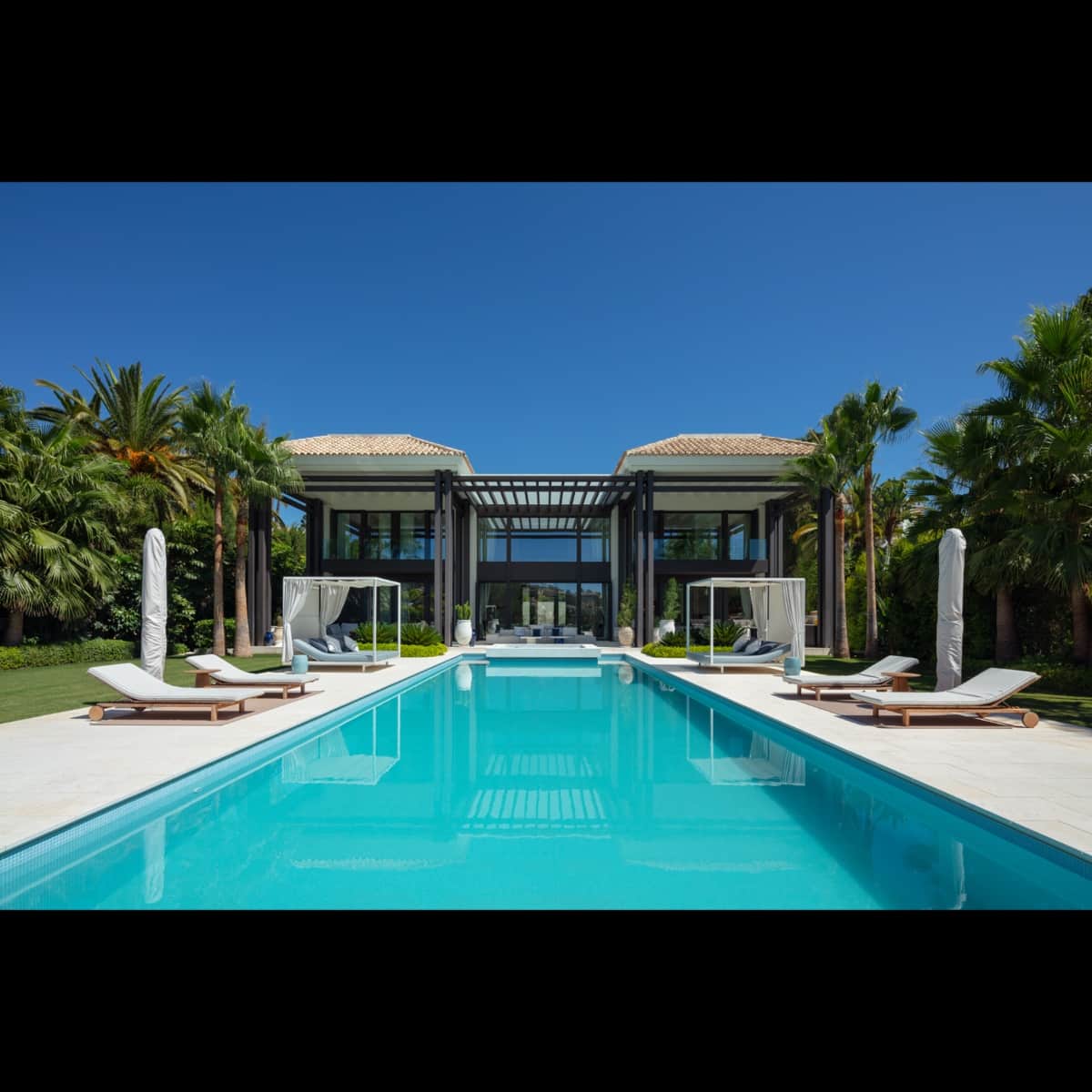 6 bedroom Villa for sale in Marbella with pool garage - € 13,500,000 (Ref: 9448197)