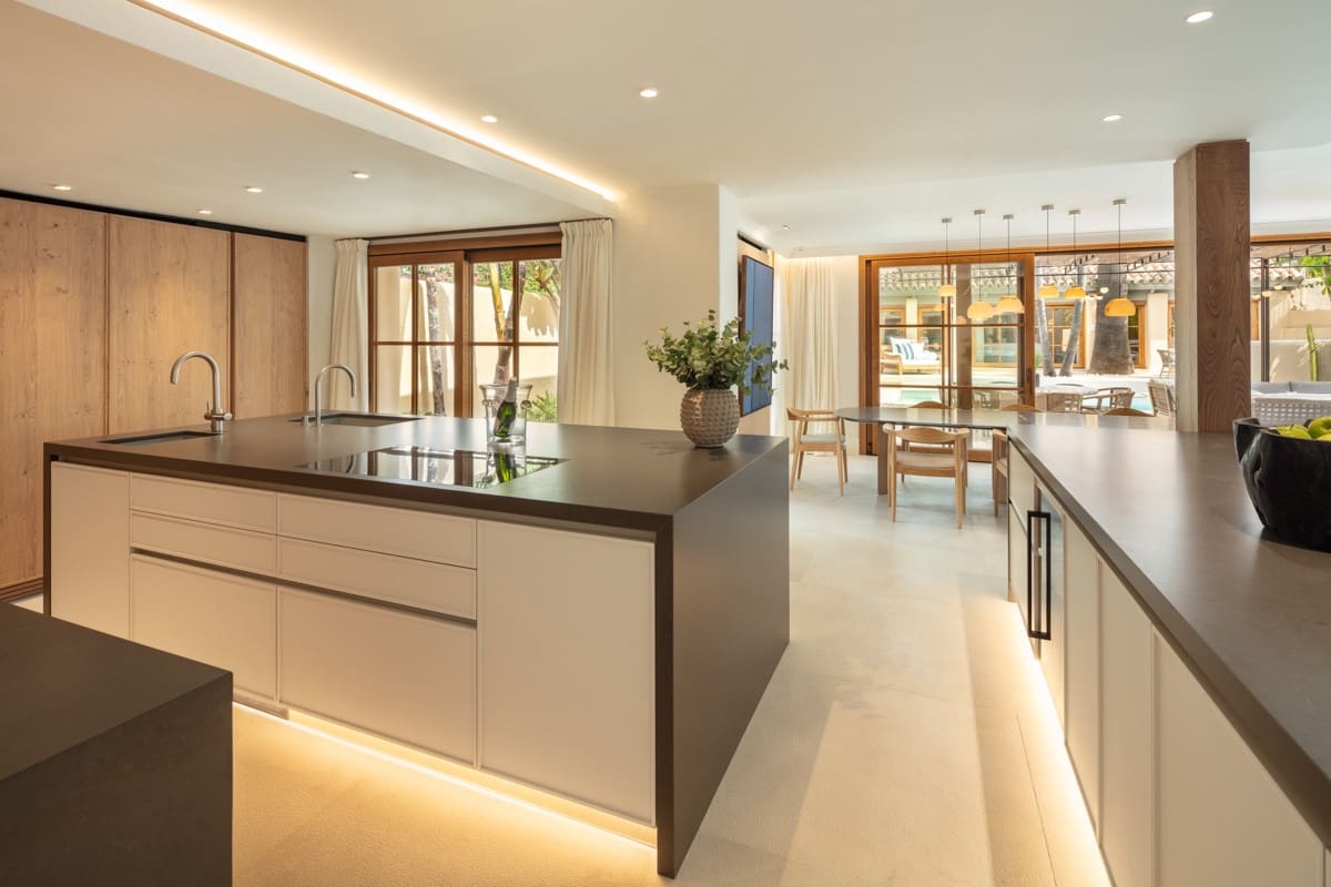 5 Zimmer Villa zu verkaufen in Golden Mile mit Pool Garage - 6.500.000 € (Ref: 9448198)