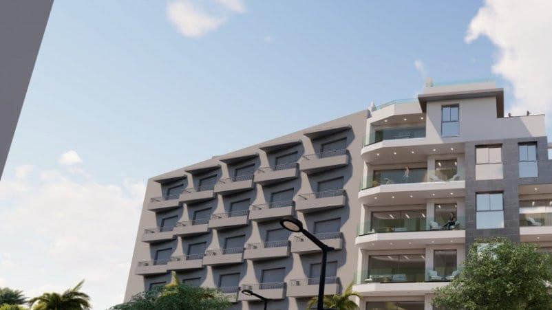 Apartamento de 2 habitaciones en Estepona en venta con piscina garaje - 275.000 € (Ref: 9448239)