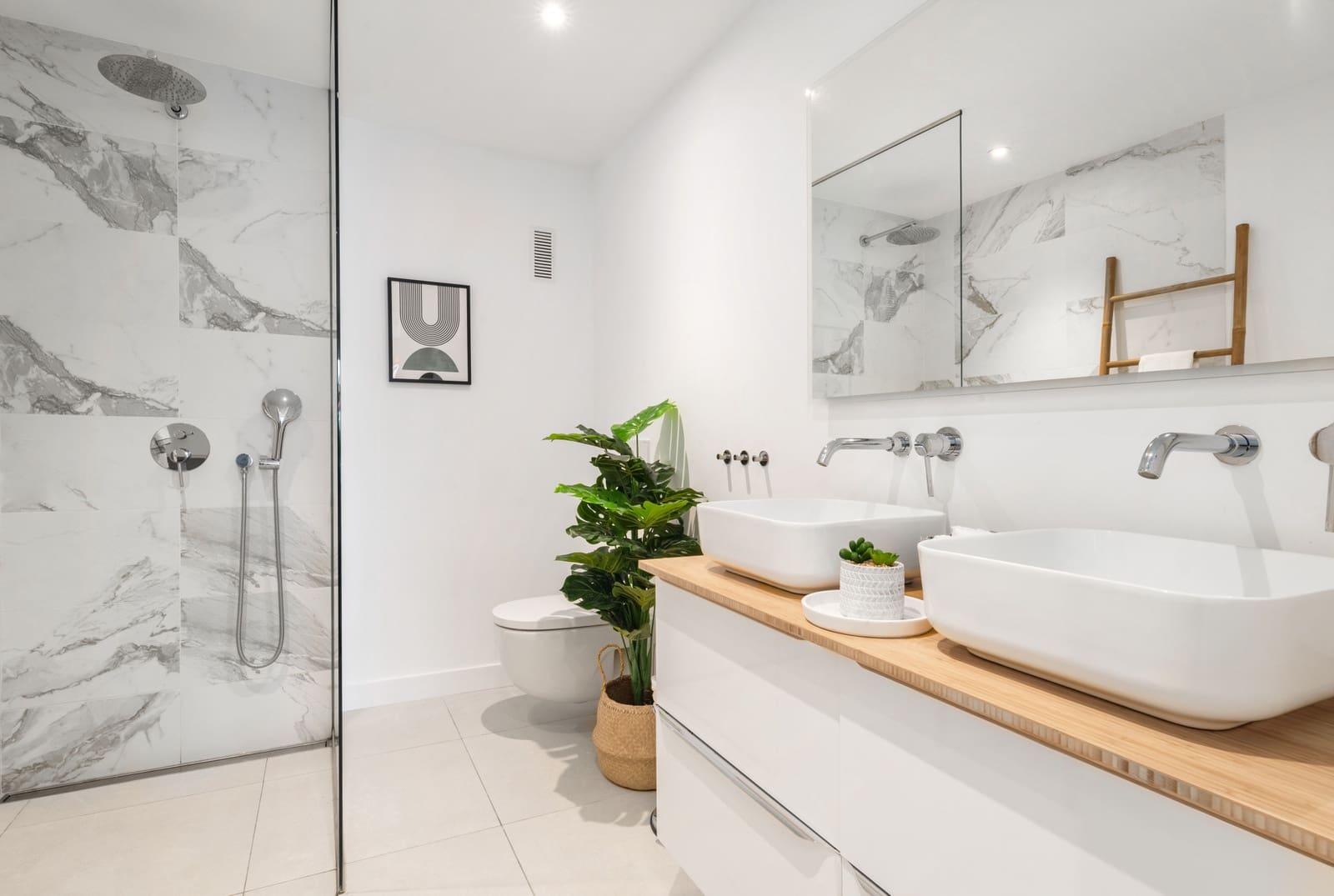 3 sypialnia Apartament na sprzedaż w Marbella z basenem garażem - 695 000 € (Ref: 9448243)