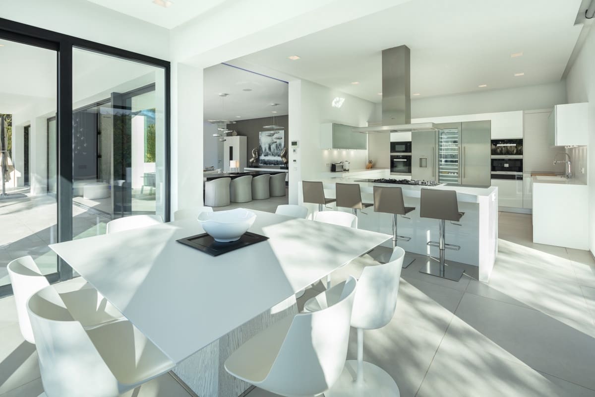 5 sypialnia Willa na sprzedaż w Marbella z basenem garażem - 5 950 000 € (Ref: 9448246)