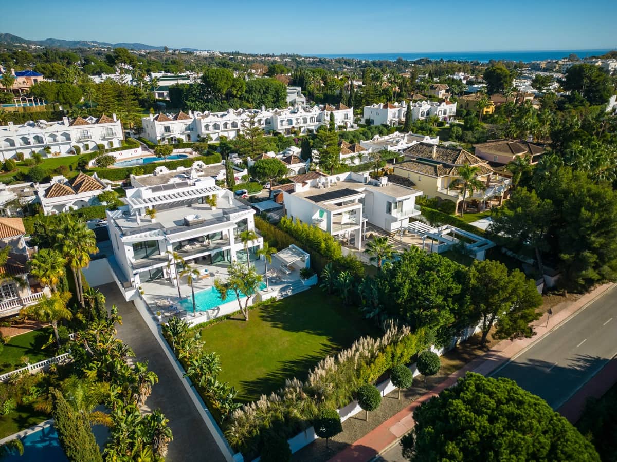 5 sypialnia Willa na sprzedaż w Marbella z basenem garażem - 5 950 000 € (Ref: 9448246)