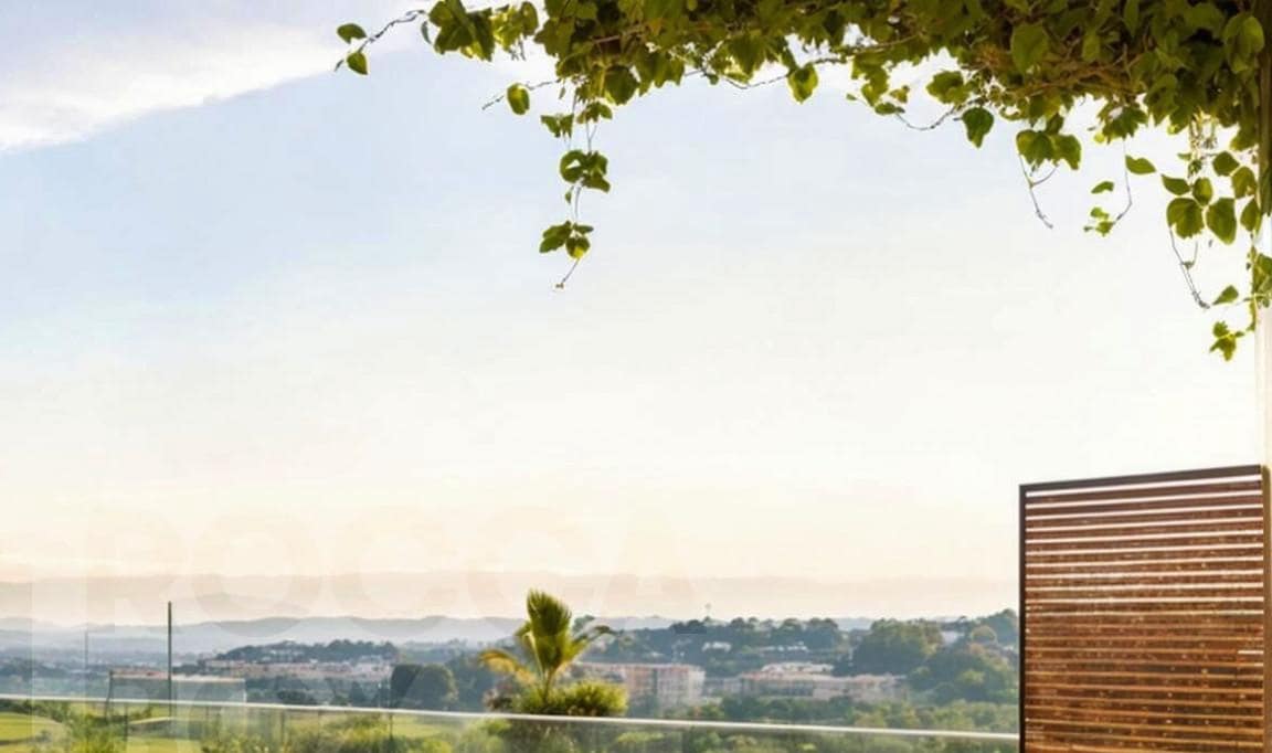 4 quarto Apartamento para venda em Estepona com piscina garagem - 210 700 € (Ref: 9448255)