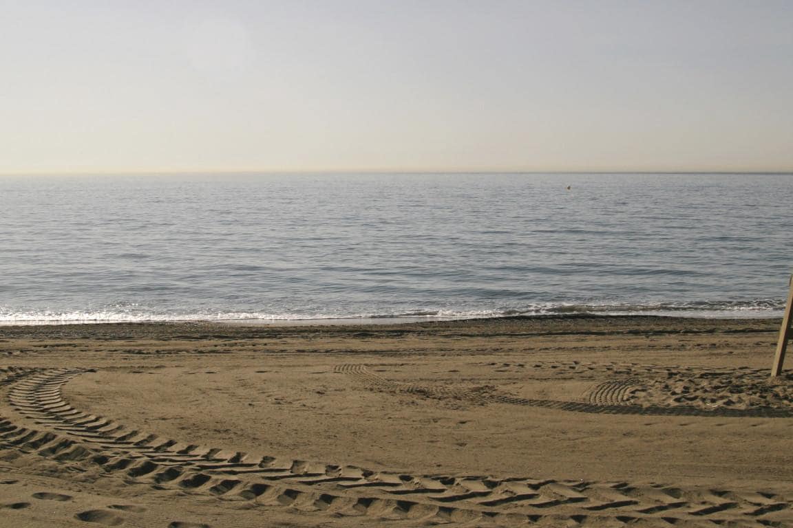 4 quarto Apartamento para venda em Estepona com piscina garagem - 210 700 € (Ref: 9448255)