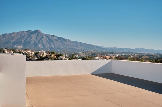 6 soverom Villa til salgs i Marbella med svømmebasseng garasje - € 2 300 000 (Ref: 9448261)