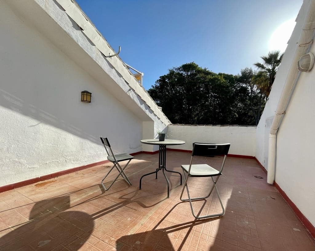 Apartamento de 2 habitaciones en Marbella en venta con piscina - 350.000 € (Ref: 9448265)