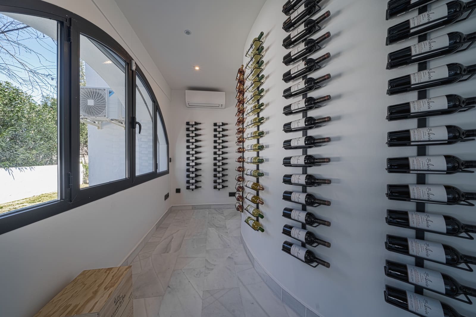 Chalet de 5 habitaciones en Marbella en venta con piscina - 2.295.000 € (Ref: 9448266)