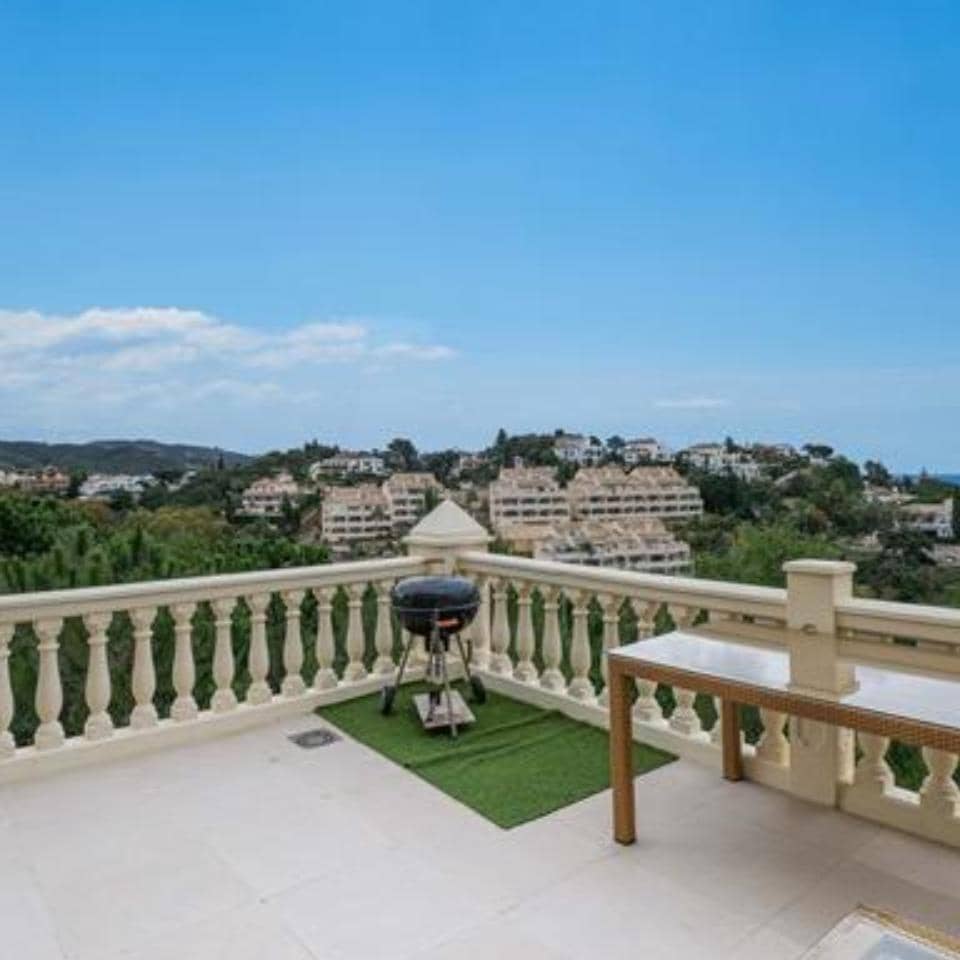 3 soverom Villa til salgs i Marbella med svømmebasseng garasje - € 600 000 (Ref: 9448273)