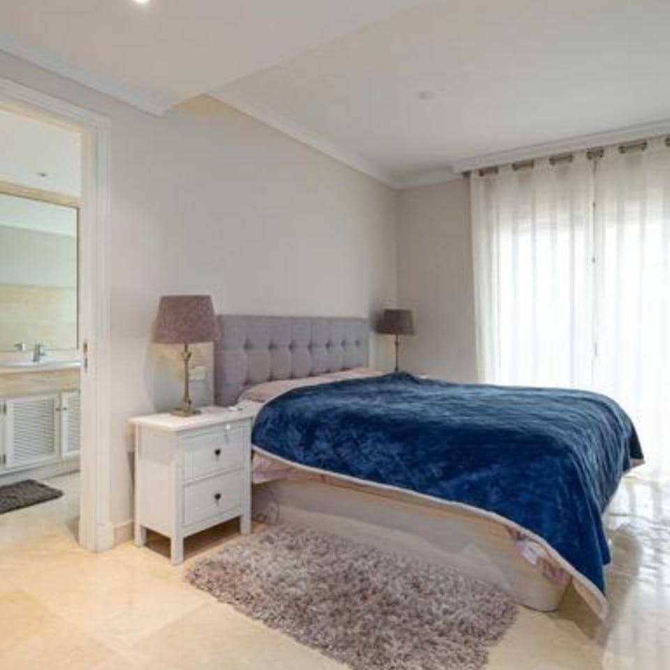 3 soverom Villa til salgs i Marbella med svømmebasseng garasje - € 600 000 (Ref: 9448273)