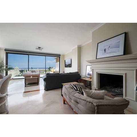 3 soverom Villa til salgs i Marbella med svømmebasseng garasje - € 600 000 (Ref: 9448273)