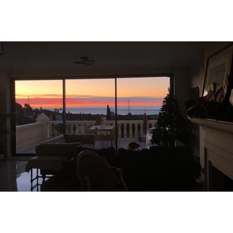 3 soverom Villa til salgs i Marbella med svømmebasseng garasje - € 600 000 (Ref: 9448273)