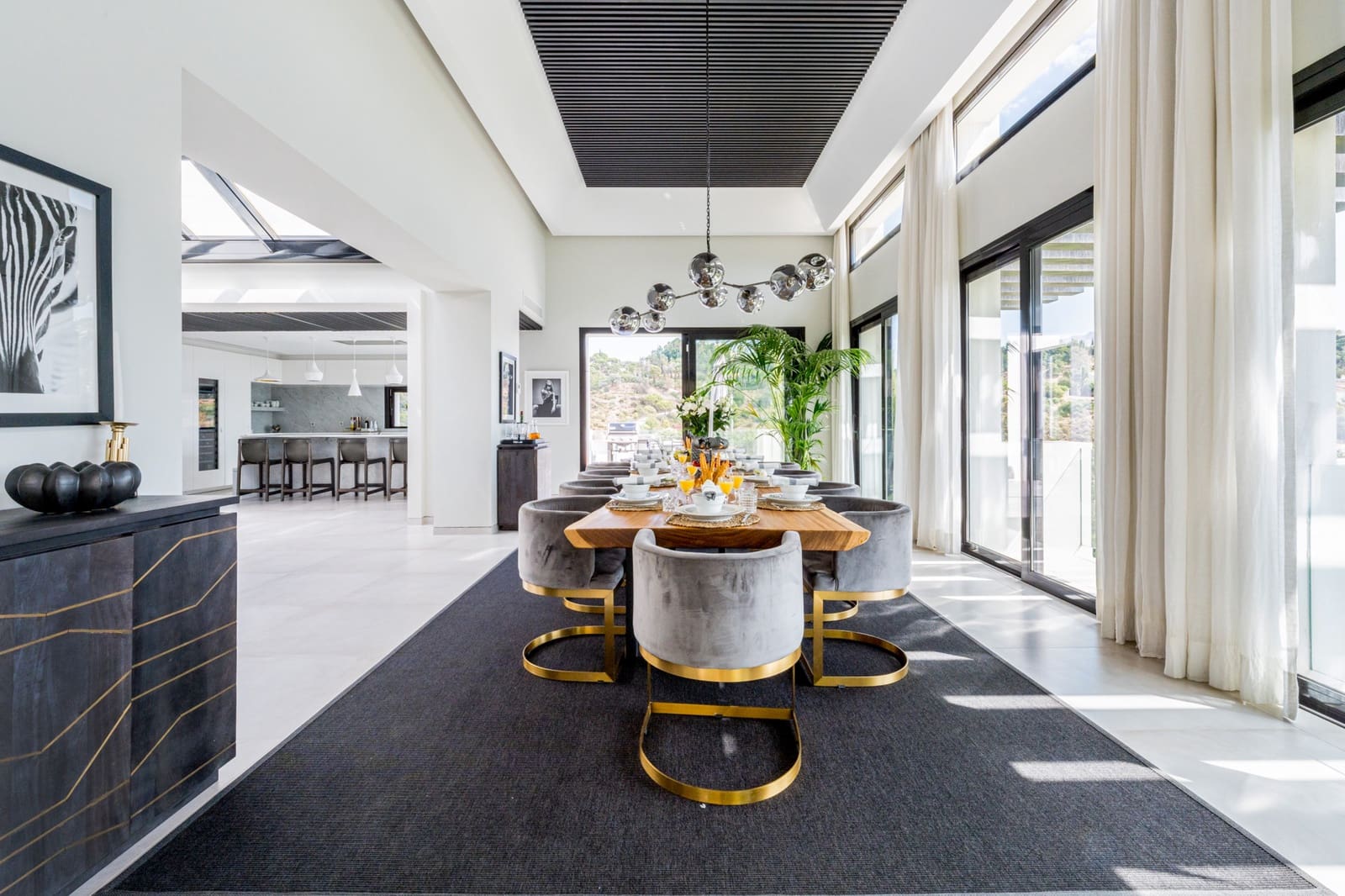 5 bedroom Villa for sale in Marbella with pool garage - € 6,750,000 (Ref: 9448277)