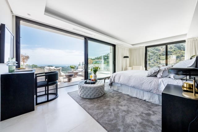 5 bedroom Villa for sale in Marbella with pool garage - € 6,750,000 (Ref: 9448277)