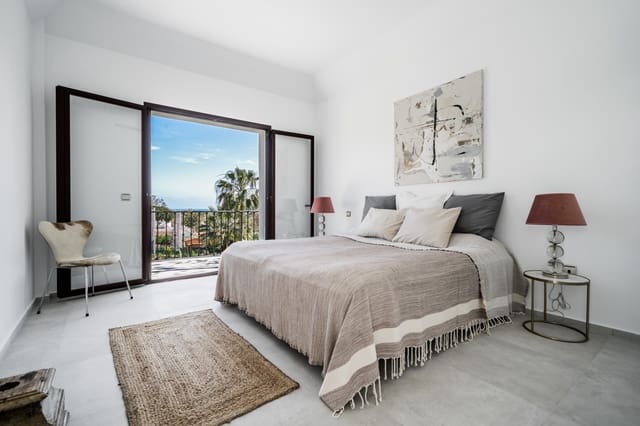 5 sypialnia Willa na sprzedaż w Marbella z basenem garażem - 2 795 000 € (Ref: 9448279)