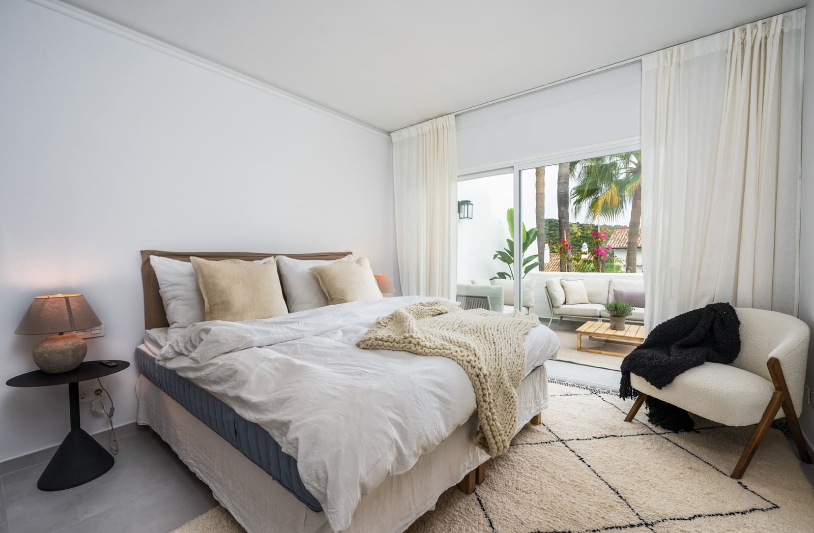 Apartamento de 3 habitaciones en Marbella en venta con piscina garaje - 699.000 € (Ref: 9448286)