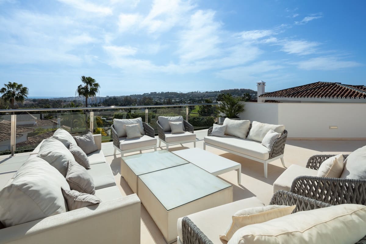 5 sypialnia Willa na sprzedaż w Marbella z basenem garażem - 3 295 000 € (Ref: 9448289)