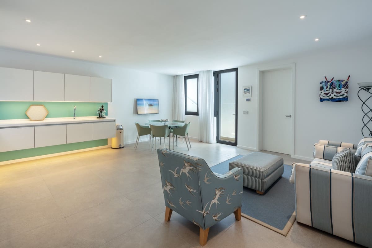 7 sypialnia Willa na sprzedaż w Marbella z basenem garażem - 5 850 000 € (Ref: 9448298)