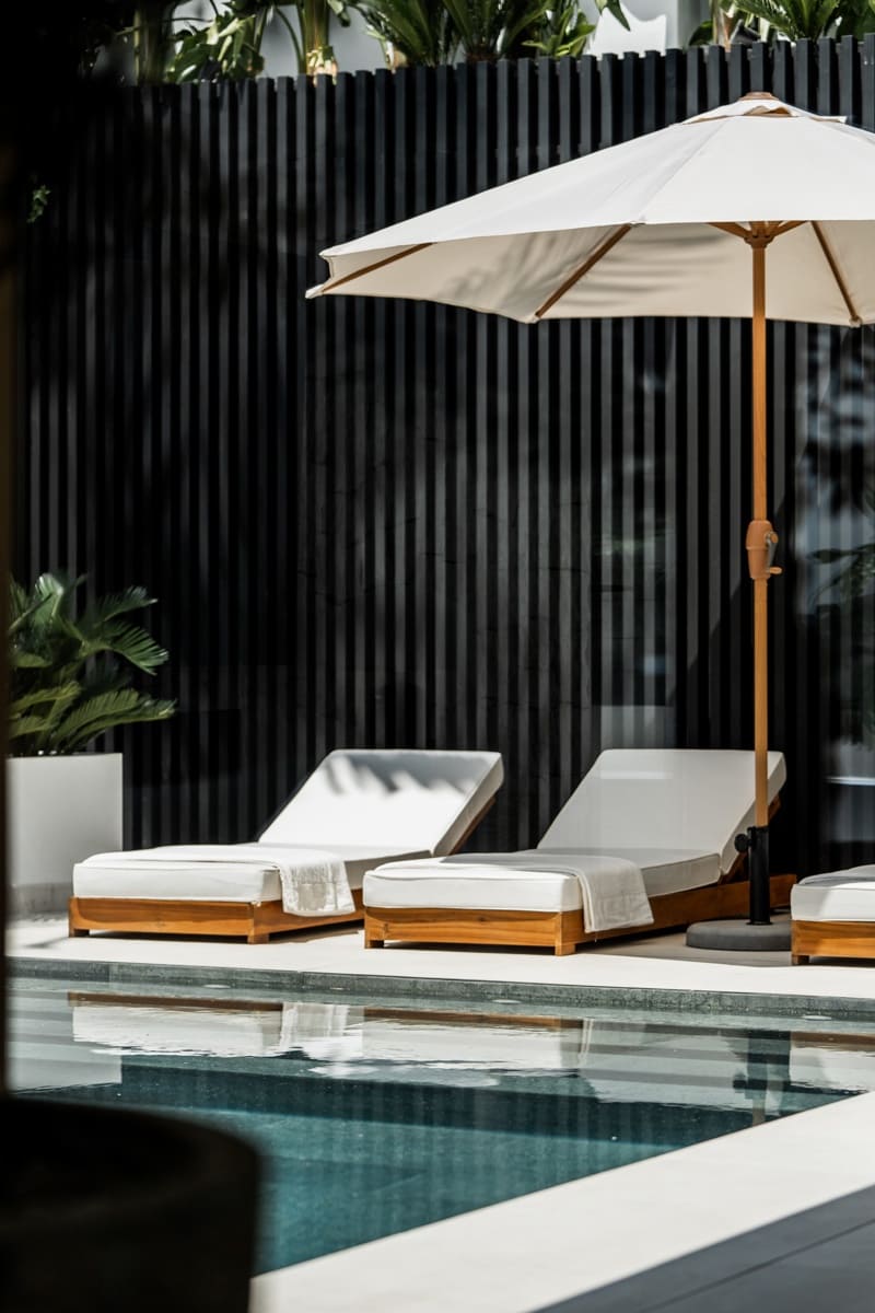 4 bedroom Villa for sale in Marbella with pool garage - € 2,995,000 (Ref: 9448311)