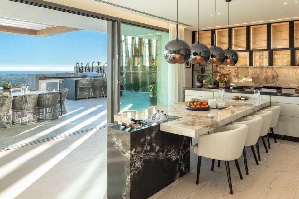 5 bedroom Villa for sale in Marbella with pool garage - € 8,950,000 (Ref: 9448315)