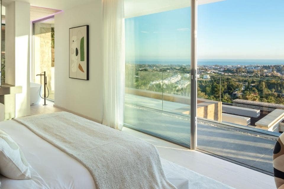 5 bedroom Villa for sale in Marbella with pool garage - € 8,950,000 (Ref: 9448315)