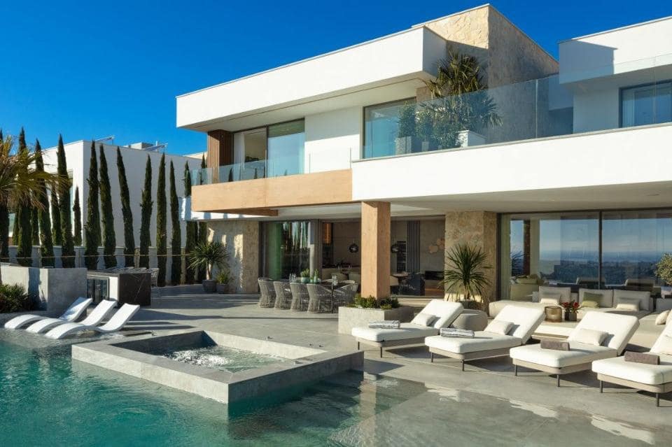 5 bedroom Villa for sale in Marbella with pool garage - € 8,950,000 (Ref: 9448315)