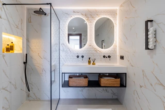 3 bedroom Apartment for sale in Marbella with pool - € 890,000 (Ref: 9448321)