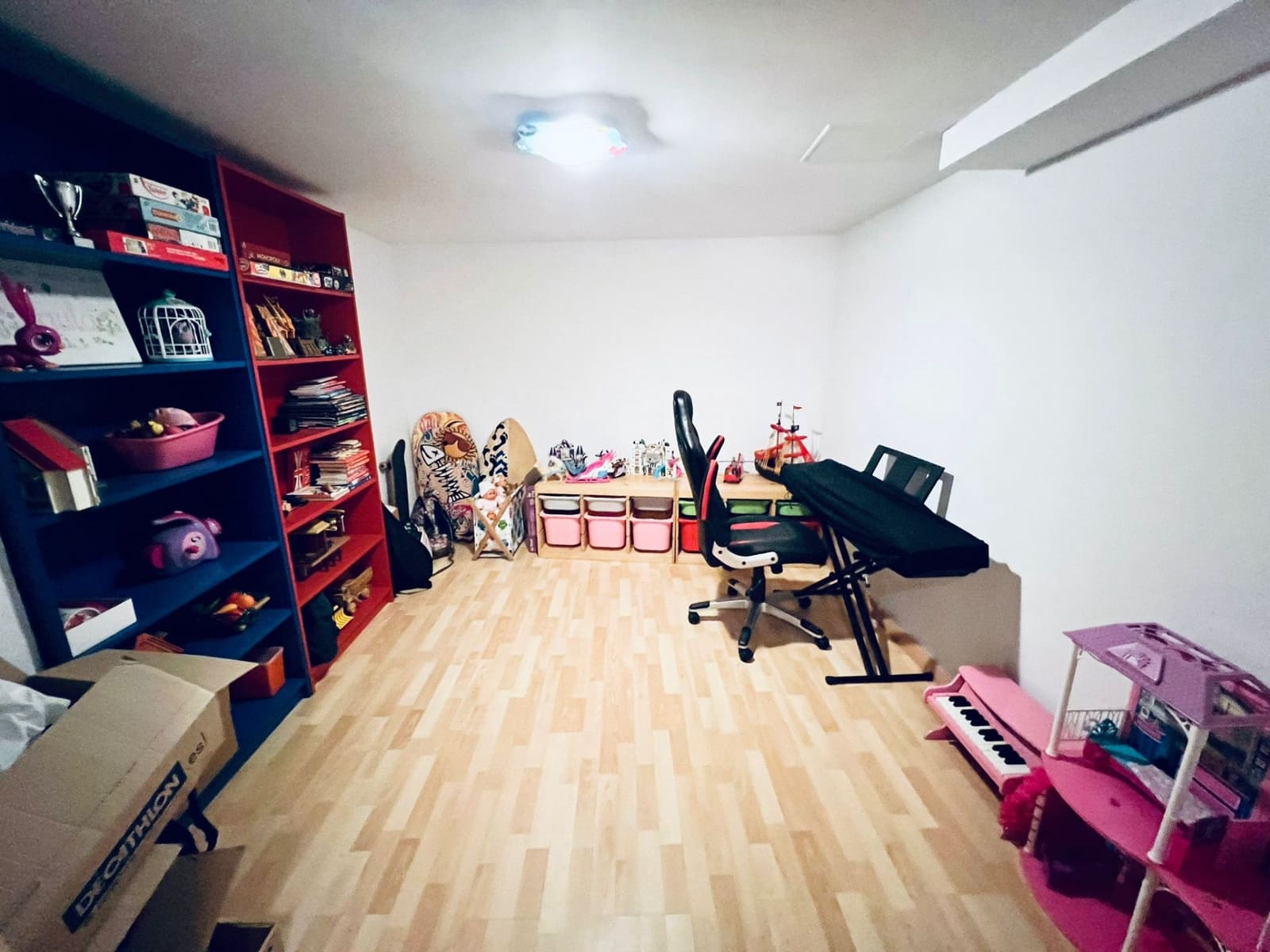 4 sypialnia Willa na sprzedaż w Nueva Andalucia z basenem garażem - 720 000 € (Ref: 9448322)