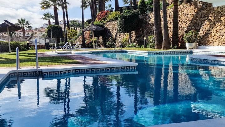 3 soveværelse Villa til salg i Manilva med swimmingpool garage - € 510.000 (Ref: 9448323)