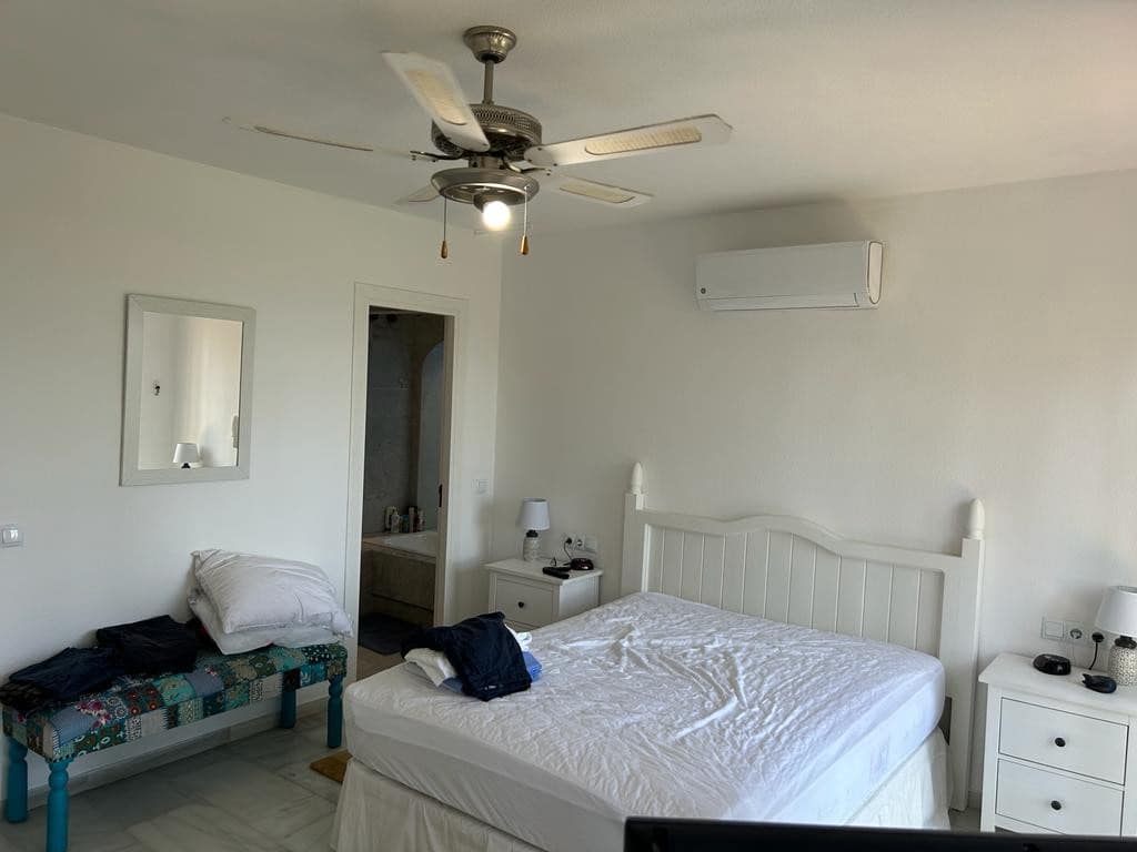 3 soveværelse Villa til salg i Manilva med swimmingpool garage - € 510.000 (Ref: 9448323)