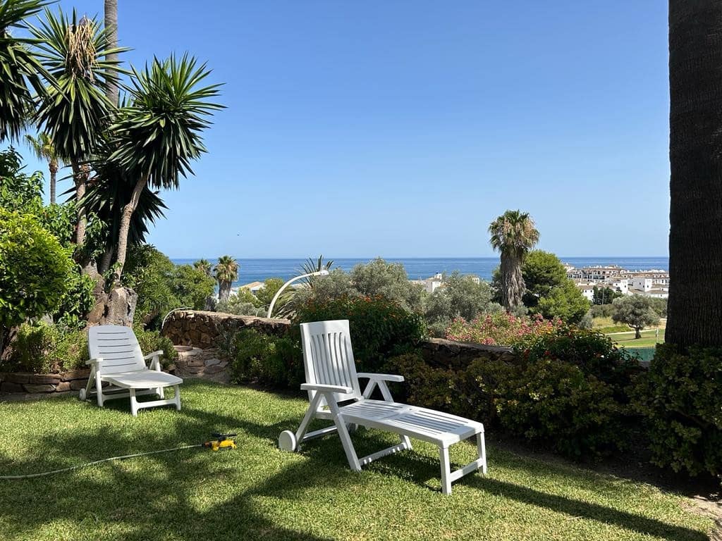 3 soveværelse Villa til salg i Manilva med swimmingpool garage - € 510.000 (Ref: 9448323)