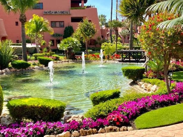 3 quarto Apartamento para venda em Estepona com piscina garagem - 1 550 000 € (Ref: 9448334)