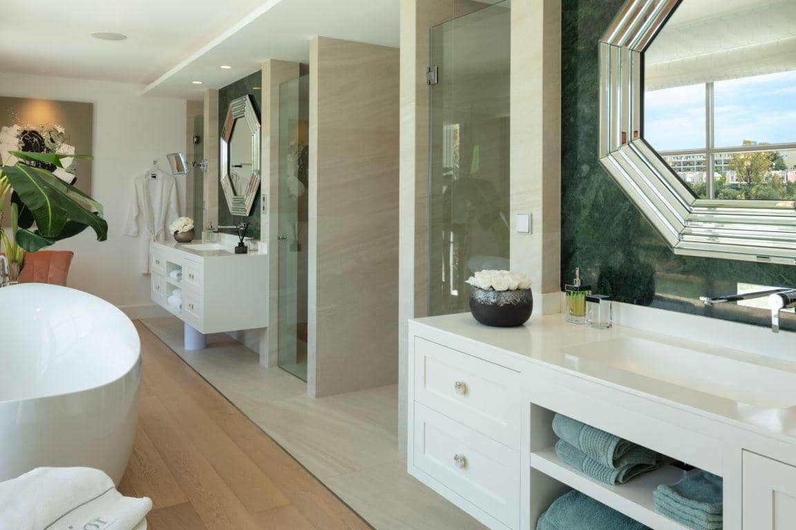 6 bedroom Villa for sale in Marbella with pool garage - € 9,680,000 (Ref: 9448347)