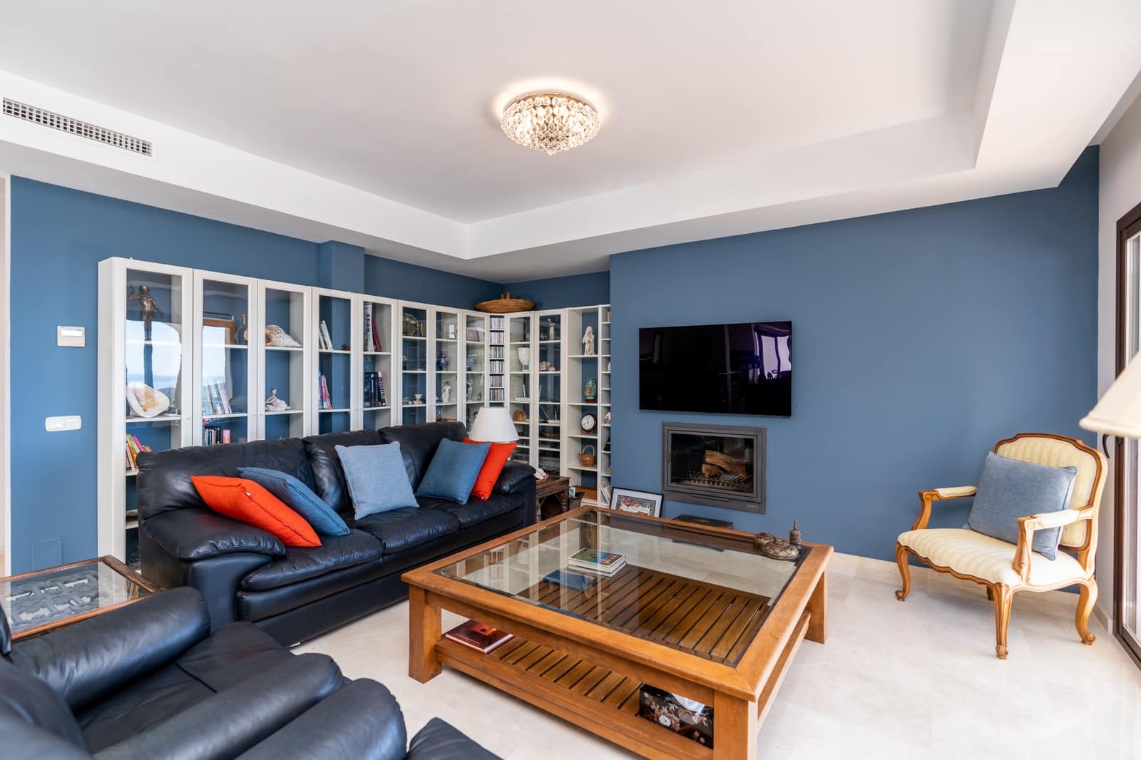 4 soveværelse Villa til salg i Marbella med swimmingpool garage - € 1.995.000 (Ref: 9448354)