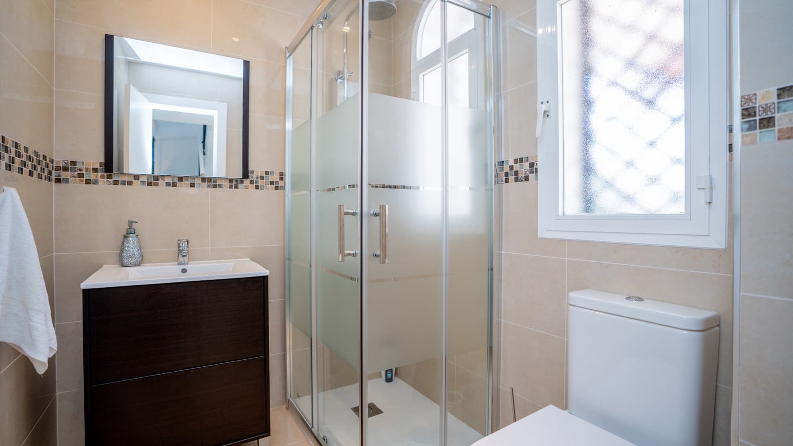 3 quarto Moradia para venda em Marbella com piscina garagem - 520 000 € (Ref: 9448359)