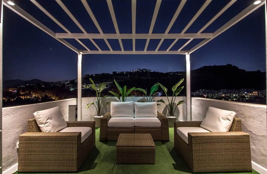 2 Zimmer Apartment zu verkaufen in La Quinta mit Pool Garage - 650.000 € (Ref: 9448362)