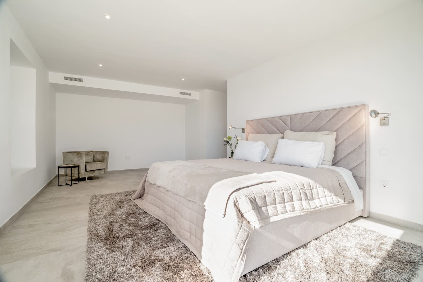 Chalet de 5 habitaciones en Marbella en venta con piscina garaje - 2.250.000 € (Ref: 9448372)