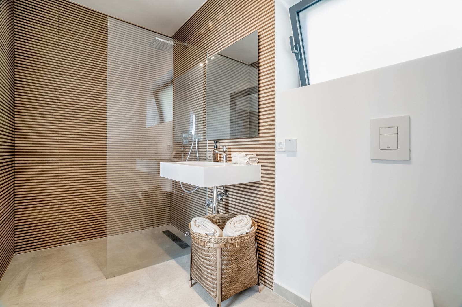 Chalet de 5 habitaciones en Marbella en venta con piscina garaje - 2.250.000 € (Ref: 9448372)