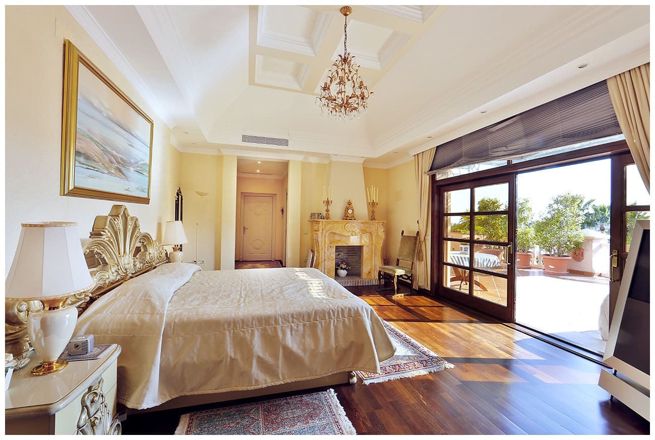 Chalet de 6 habitaciones en Nueva Andalucia en venta con piscina garaje - 8.500.000 € (Ref: 9448377)