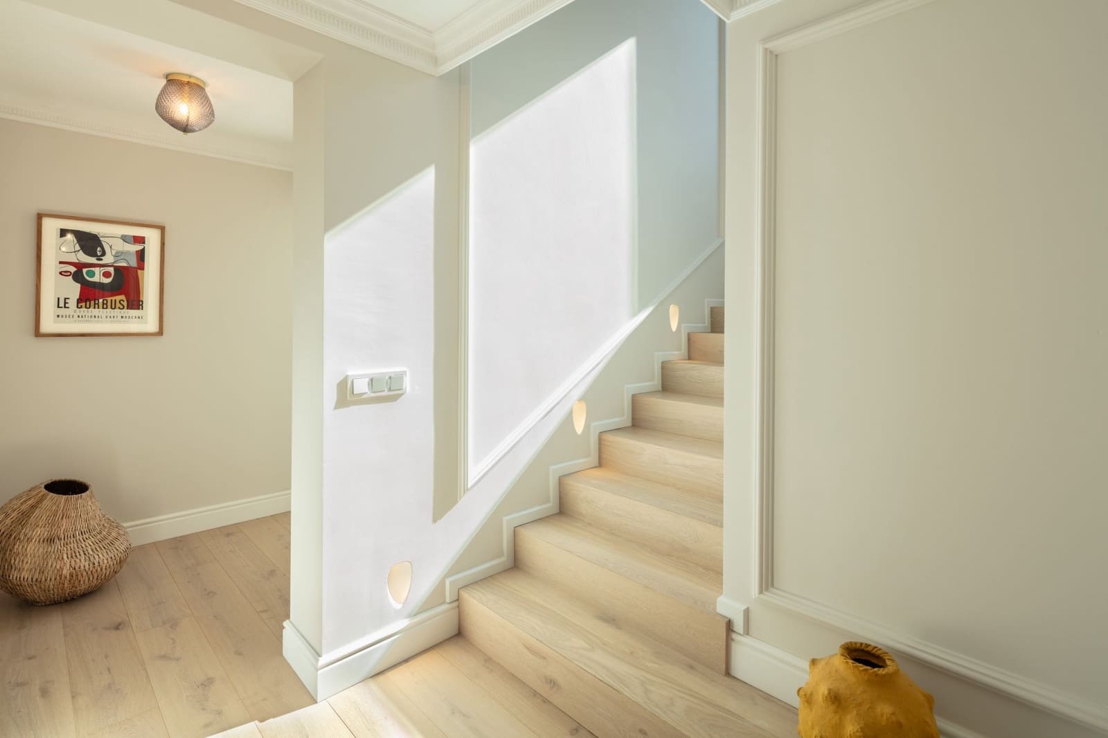 5 bedroom Villa for sale in Marbella with pool garage - € 3,895,000 (Ref: 9448383)