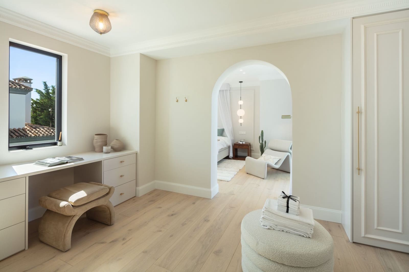 5 bedroom Villa for sale in Marbella with pool garage - € 3,895,000 (Ref: 9448383)