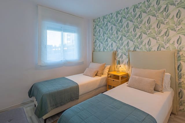 2 chambre Appartement à vendre à Marbella avec piscine garage - 199 000 € (Ref: 9448392)